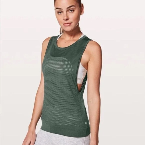 Lululemon Breeze By Muscle Tank Forest Green - Picture 3 of 8